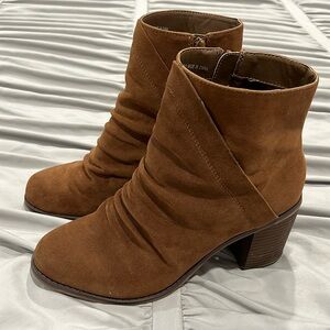 Universal Thread Brown Boots with Heel